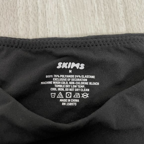 SKIMS Fits Everybody High Neck Thong Back Bodysuit Onyx Black - Picture 4 of 5